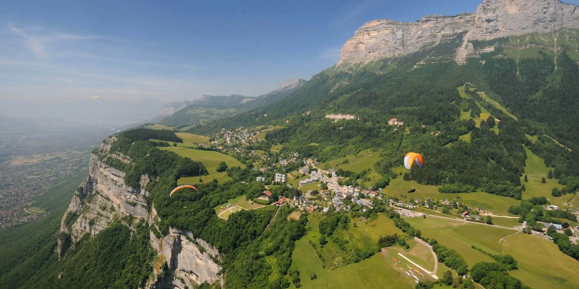 Plateau Des Petites Roches Et Parapentesbis Alain Douce E1539870971532