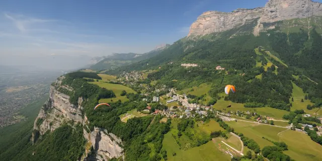 Plateau Des Petites Roches Et Parapentesbis Alain Douce E1539870971532